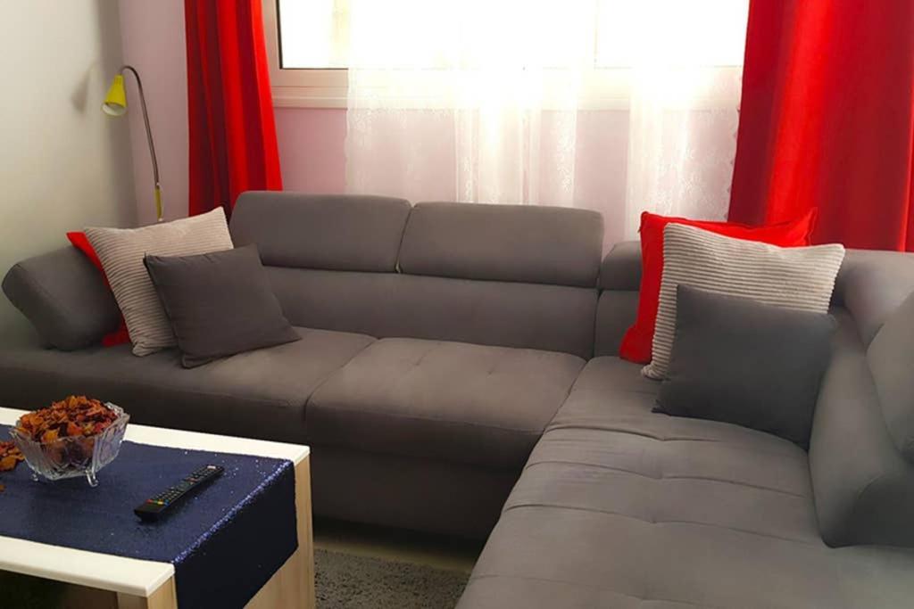 Renovated Lovely Apartment Near Airport & Sea Порто-Рафти Экстерьер фото